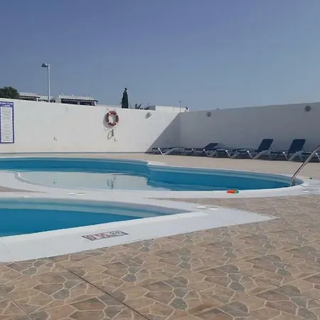 Vivienda Tauro Apartment *